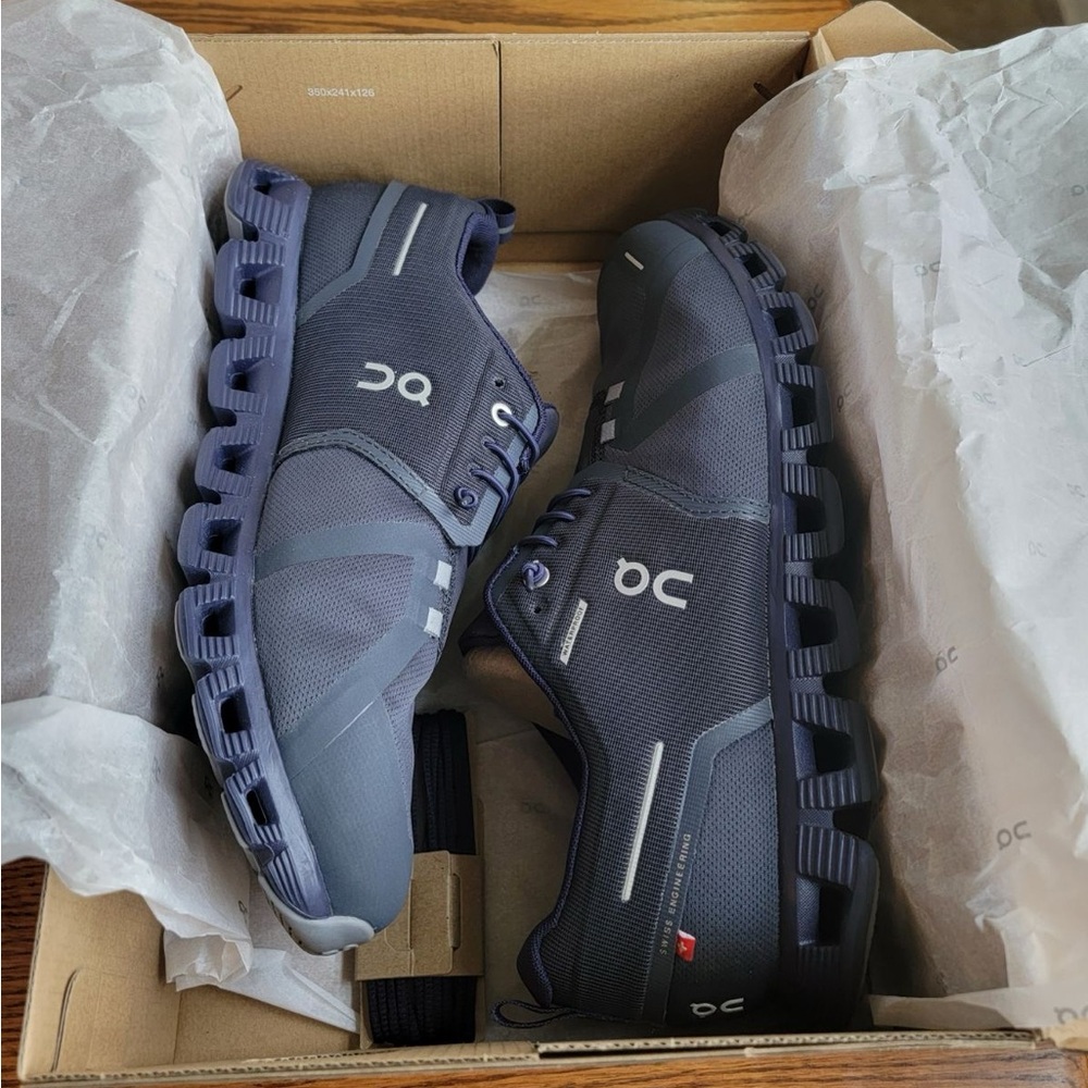 On Cloud men’s shoes